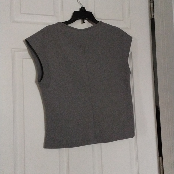 NWT Athleta Bayview T-Shirt Gray M - Picture 3 of 4